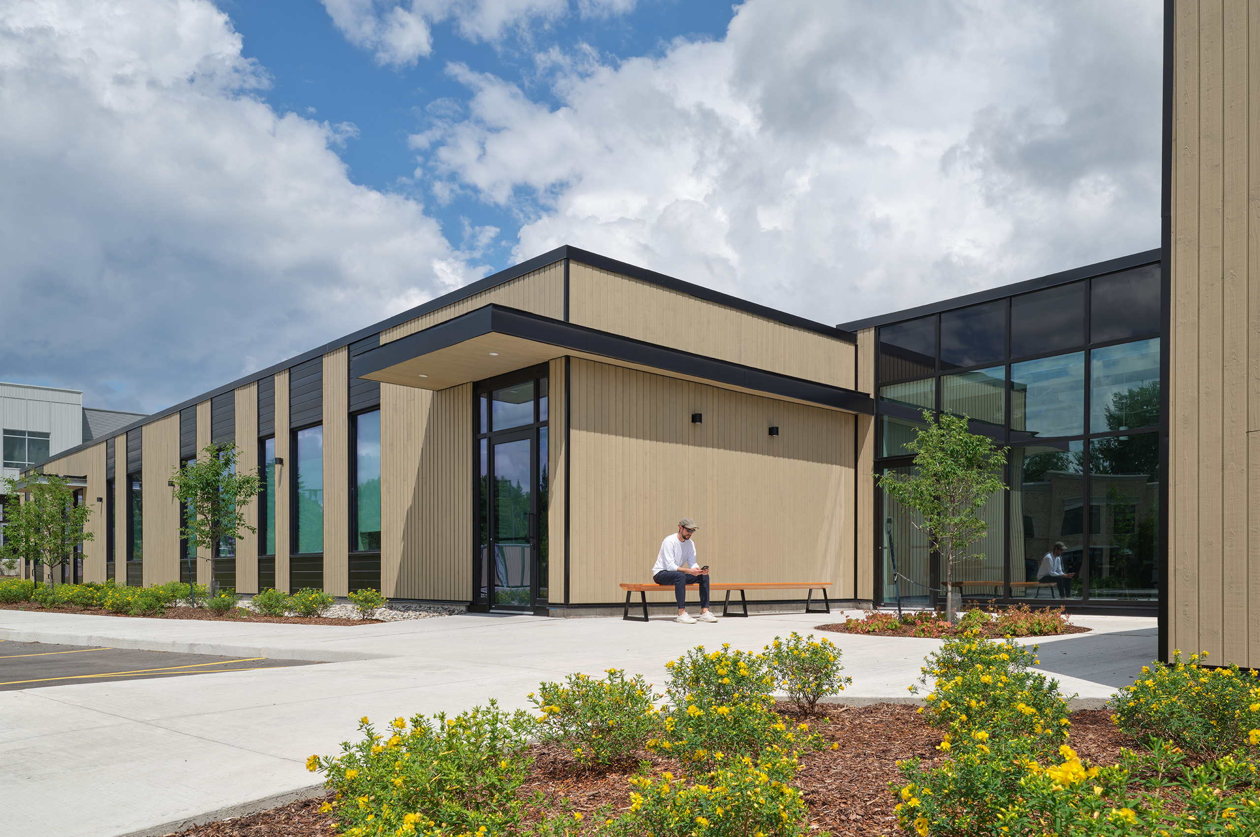 Office Addition for Gifford Carr Insurance Group in Kanata, Ontario, designed by DS Studio